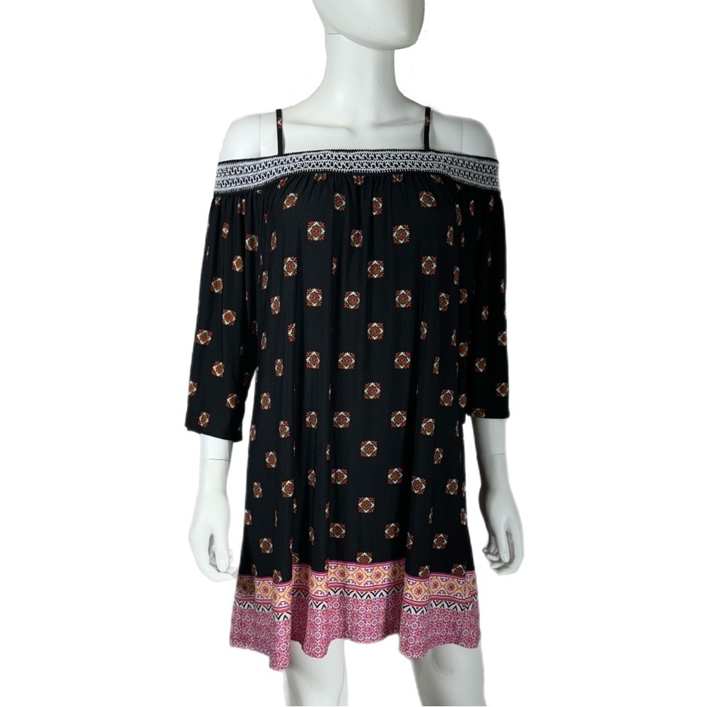 Trixxi Medallion Print Off Shoulder 3/4 Sleeve Dress